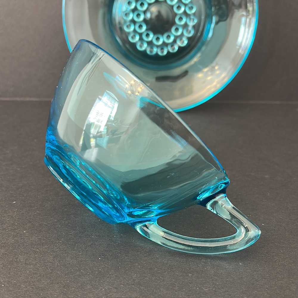 Stunning Hazel Atlas‎ Coffee Cup in Blue Capri Hobnail - Picture 2 of 6